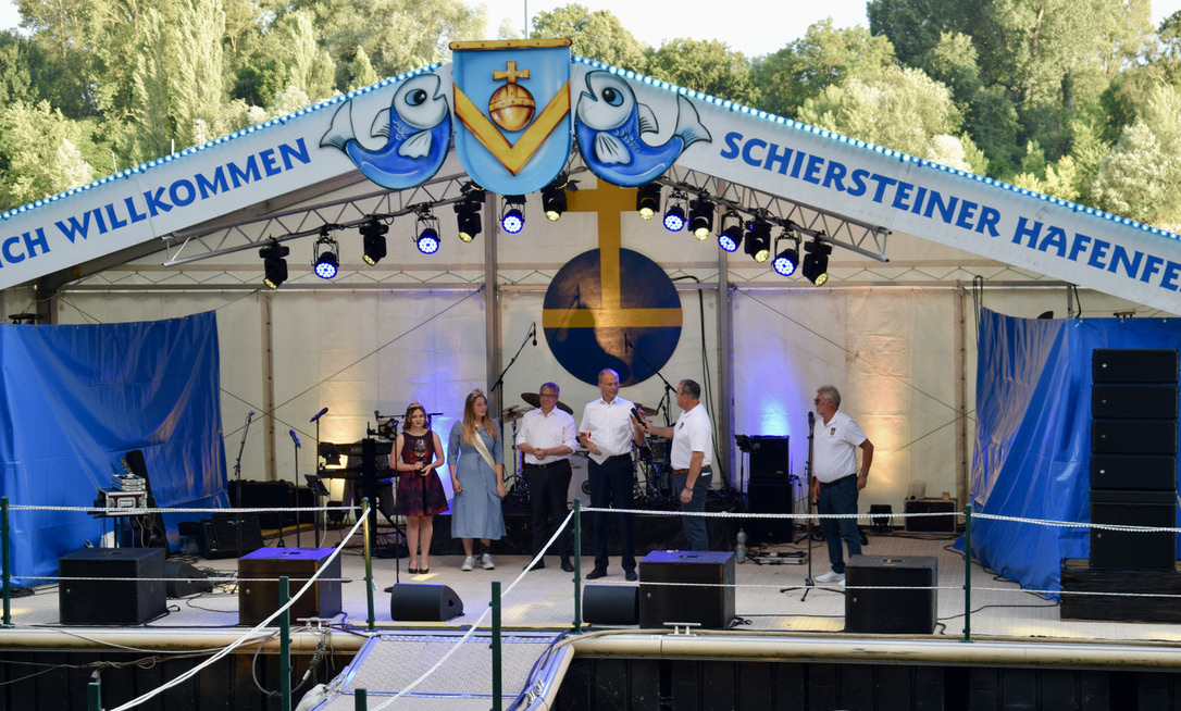 Bühne beim Vereinsfest